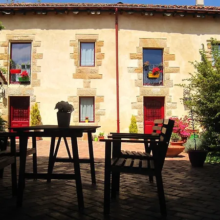 El Pozo De Los Lobos Apartment Revelillas