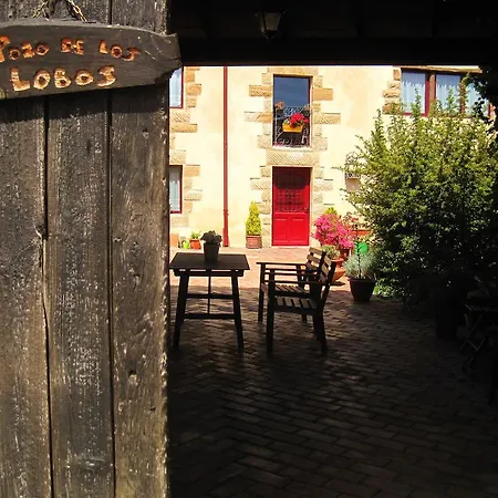El Pozo De Los Lobos Apartmán *