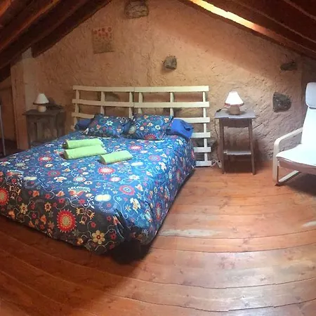 El Pozo De Los Lobos Apartment Revelillas